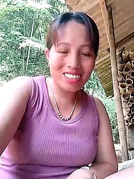 Snapshot of Gummiesu chatting on April 11, 2026, 7:45 am Gummiesu online show from April 11, 2026, 7:45 am