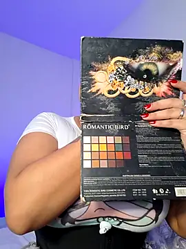 Snapshot of curly_girl_31 chatting on March 2, 2026, 9:21 pm curly girl 31 online show from March 2, 2026, 9:21 pm