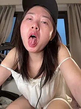Cheating-wife online show from May 19, 2026, 10:32 am