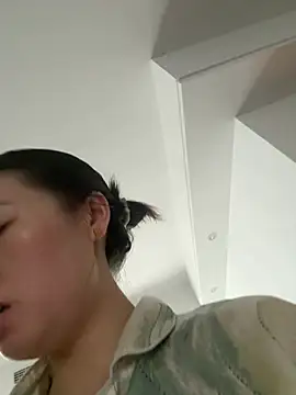 Snapshot of Cheating-wife chatting on July 3, 2026, 8:10 am Cheating-wife online show from July 3, 2026, 8:10 am