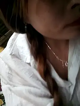 Bling sexy online show from April 4, 2026, 12:42 am