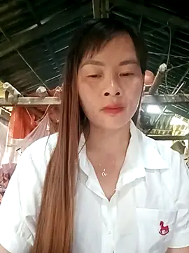 Bling sexy online show from April 17, 2026, 12:02 am