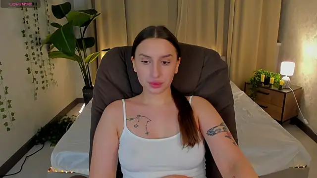 Snapshot of Celine_Coello chatting on March 20, 2026, 3:55 am Celine Coello online show from March 20, 2026, 3:55 am