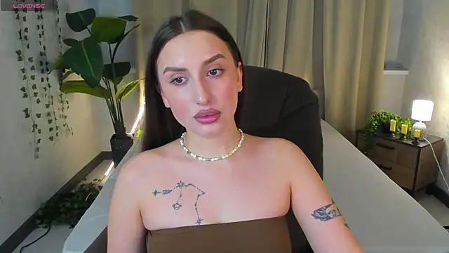 Snapshot of Celine_Coello chatting on March 28, 2026, 10:59 am Celine Coello online show from March 28, 2026, 10:59 am