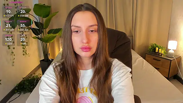 Snapshot of Celine_Coello chatting on April 1, 2026, 4:02 am Celine Coello online show from April 1, 2026, 4:02 am