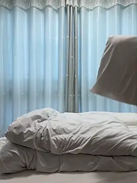 ruanruan05 online show from March 7, 2026, 1:02 am