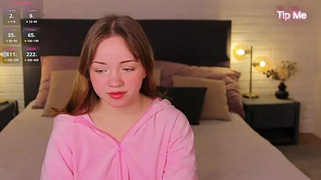 Kiss Moon online show from February 5, 2026, 7:18 pm