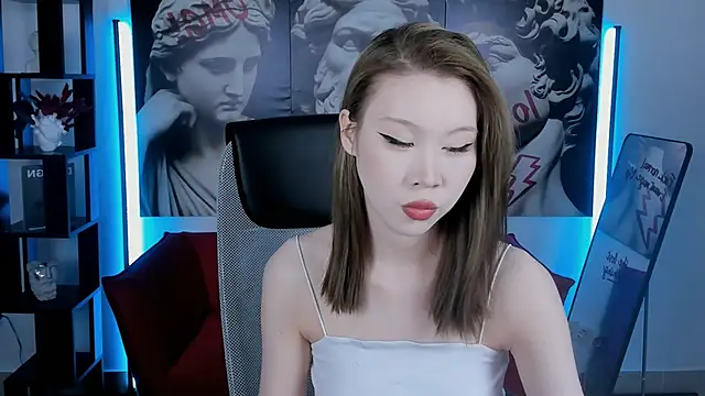 Snapshot of SarahRice chatting on February 7, 2026, 4:43 pm SarahRice online show from February 7, 2026, 4:43 pm