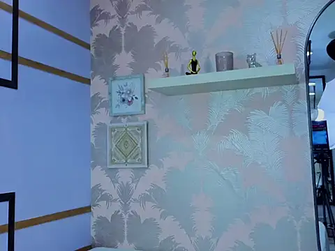 Emma Thompssonn online show from February 8, 2026, 11:57 am