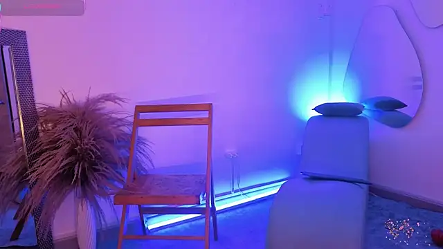 fransheskarossi online show from March 9, 2026, 12:09 pm