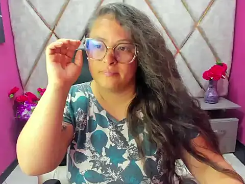 Sarah Boobs  online show from April 18, 2026, 3:32 am