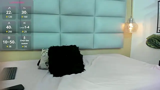 miss-liz- online show from February 5, 2026, 1:05 pm