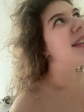 LilianBliss online show from July 16, 2026, 8:31 am