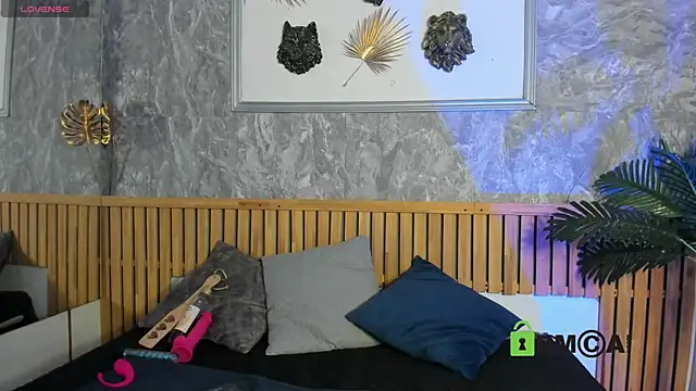 Marilyndackaria  online show from February 17, 2026, 12:01 pm