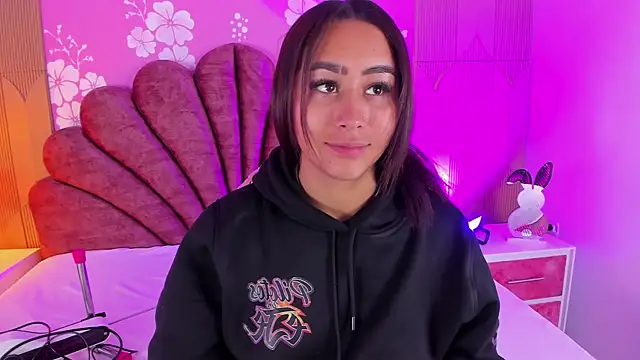 MadisonFox1 online show from February 27, 2026, 11:32 am