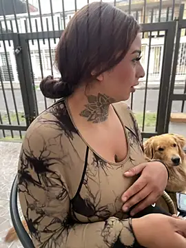 EmilyMoore Pink online show from February 17, 2026, 11:00 pm