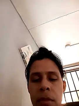 Snapshot of mitzukywinteer chatting on February 3, 2026, 3:39 pm mitzukywinteer online show from February 3, 2026, 3:39 pm