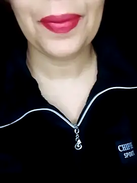 Snapshot of Naughty-Yousra chatting on February 23, 2026, 8:44 am Naughty-Yousra online show from February 23, 2026, 8:44 am