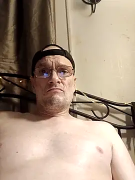 Stroudiowa72 online show from April 27, 2026, 6:11 am