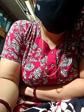 Snapshot of diyabannerjee chatting on February 28, 2026, 3:29 am diyabannerjee online show from February 28, 2026, 3:29 am