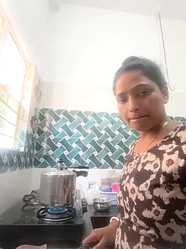 Hot-Tinaa online show from February 14, 2026, 8:22 am