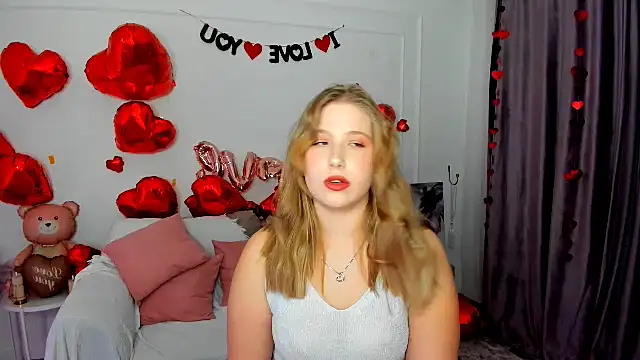 SweetDaylight online show from February 3, 2026, 7:41 pm