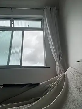 peuba12 online show from March 3, 2026, 12:33 pm