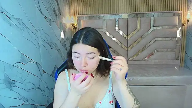 emily  r   online show from January 17, 2026, 1:05 pm