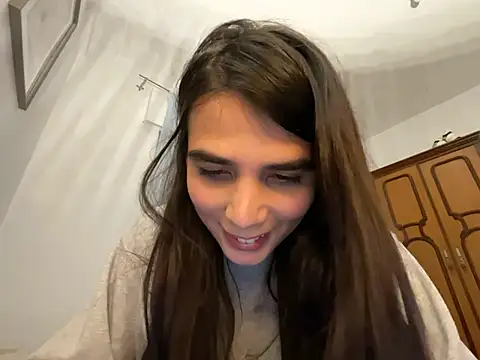 Lily WellGifted online show from February 4, 2026, 9:53 pm