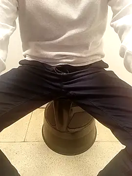 testmailx75 online show from February 17, 2026, 1:29 pm