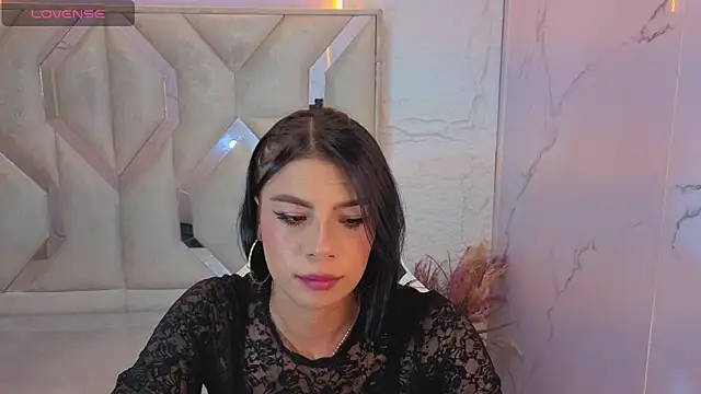 Melisa v online show from April 6, 2026, 8:32 pm