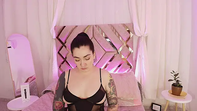 KathiaJenner online show from April 16, 2026, 11:22 am