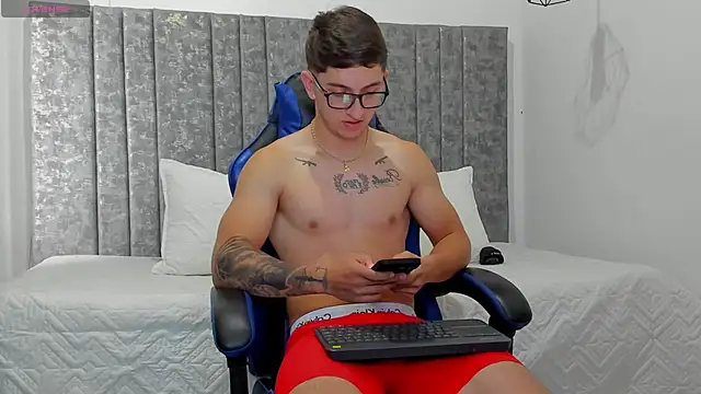 Calvin Hunter online show from April 2, 2026, 3:09 pm