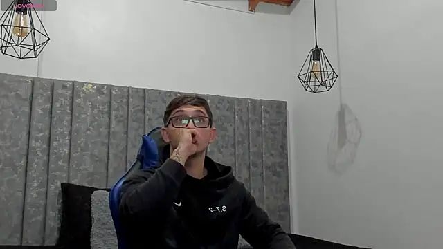 Calvin Hunter online show from April 22, 2026, 2:58 am