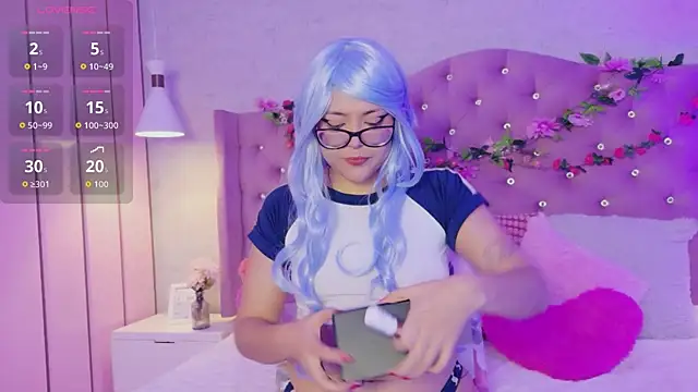 Snapshot of EllieNeptune_ chatting on June 2, 2026, 5:31 am EllieNeptune online show from June 2, 2026, 5:31 am