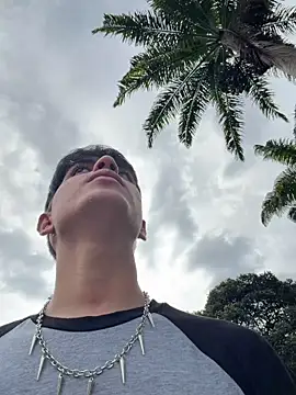 Naim TheKing online show from April 15, 2026, 8:42 pm