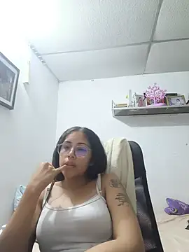 cristal adams11 online show from July 14, 2026, 3:22 am