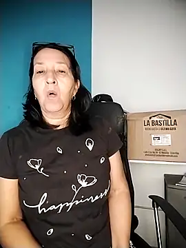 Snapshot of RosseLaure chatting on May 26, 2026, 4:14 pm RosseLaure online show from May 26, 2026, 4:14 pm