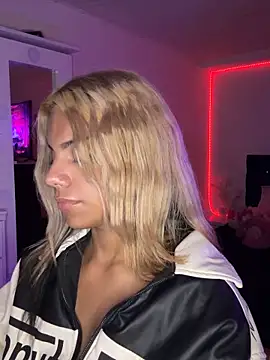 andyy x online show from February 20, 2026, 6:26 am