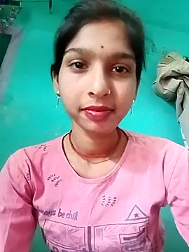Snapshot of Juli_cut chatting on March 17, 2026, 8:28 am Juli cut online show from March 17, 2026, 8:28 am