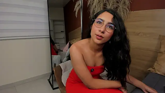 scarlett25   online show from April 14, 2026, 8:04 pm