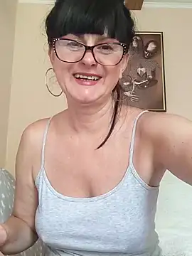AliceSwan57 online show from June 19, 2026, 7:12 am