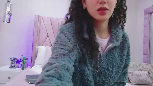 RoxanaAngel online show from February 5, 2026, 2:22 pm