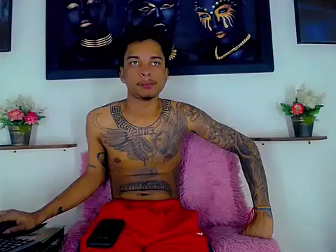 Tatoo Noah online show from April 16, 2026, 9:39 pm