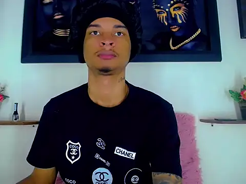 Tatoo Noah online show from April 19, 2026, 9:17 pm