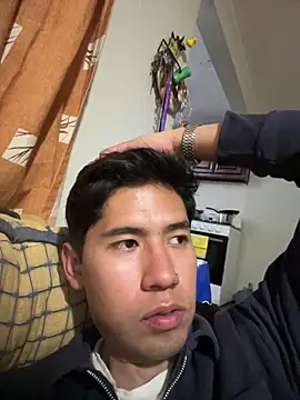 Jleonardolr online show from March 13, 2026, 11:33 pm