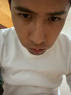 Jleonardolr online show from March 27, 2026, 4:07 am