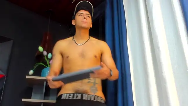 Tobias Vega online show from February 18, 2026, 1:23 am