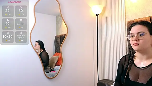 zoe hugeboobs online show from February 28, 2026, 11:55 am