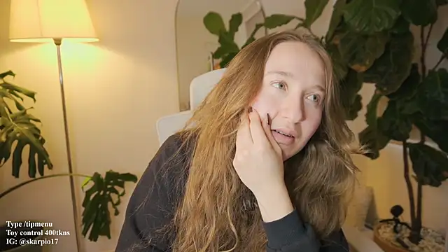 Scarlett NoirMuse online show from February 23, 2026, 8:39 pm